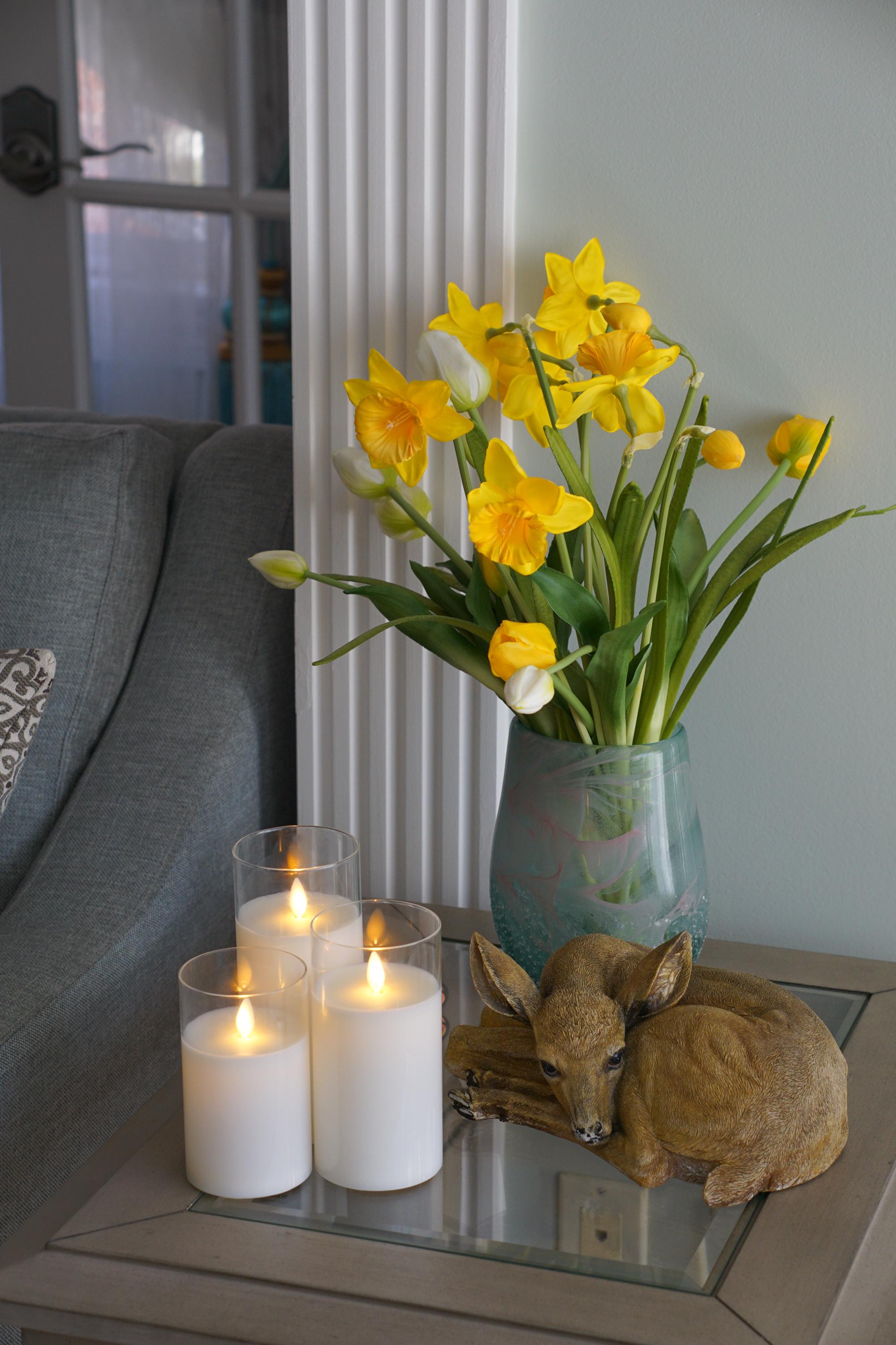 Flameless LED Candle Set: Flickering Wick Glass Pillar, Remote Timer, White