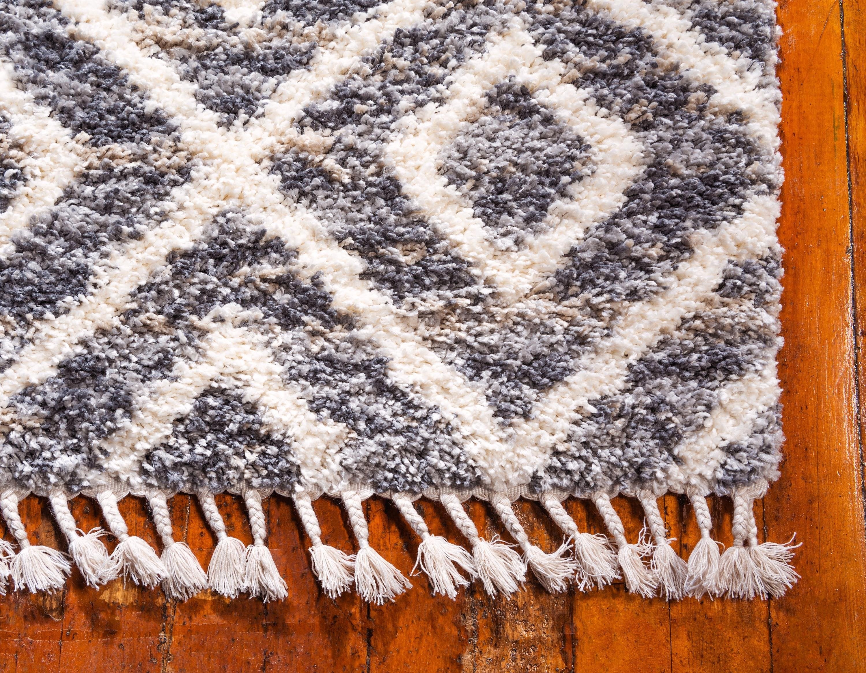 Roderick - Diamond Pattern Shaggy Rug