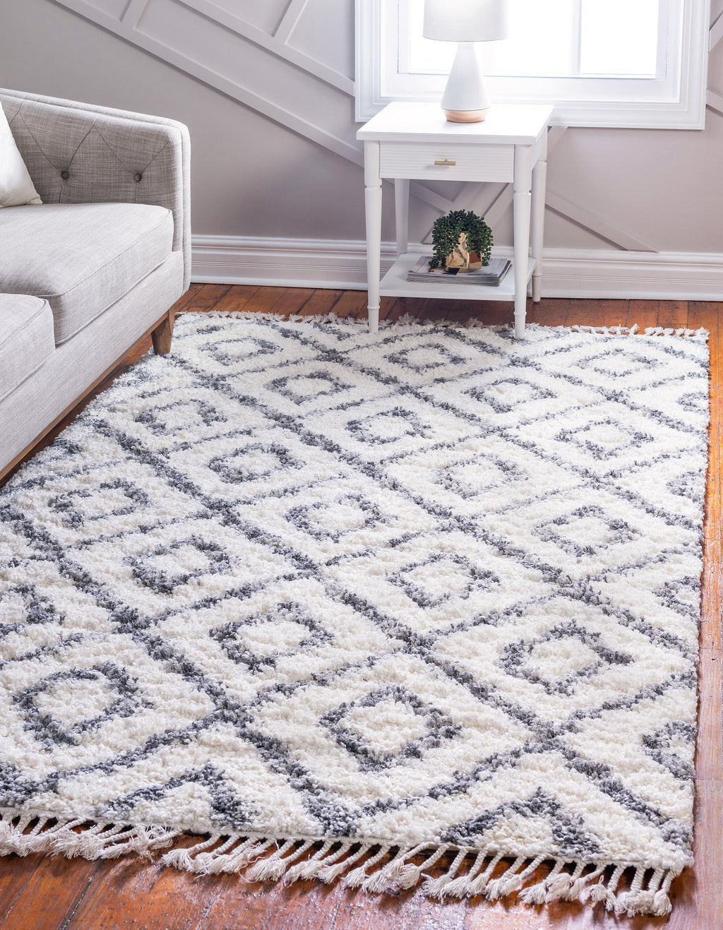 Roderick - Diamond Pattern Shaggy Rug