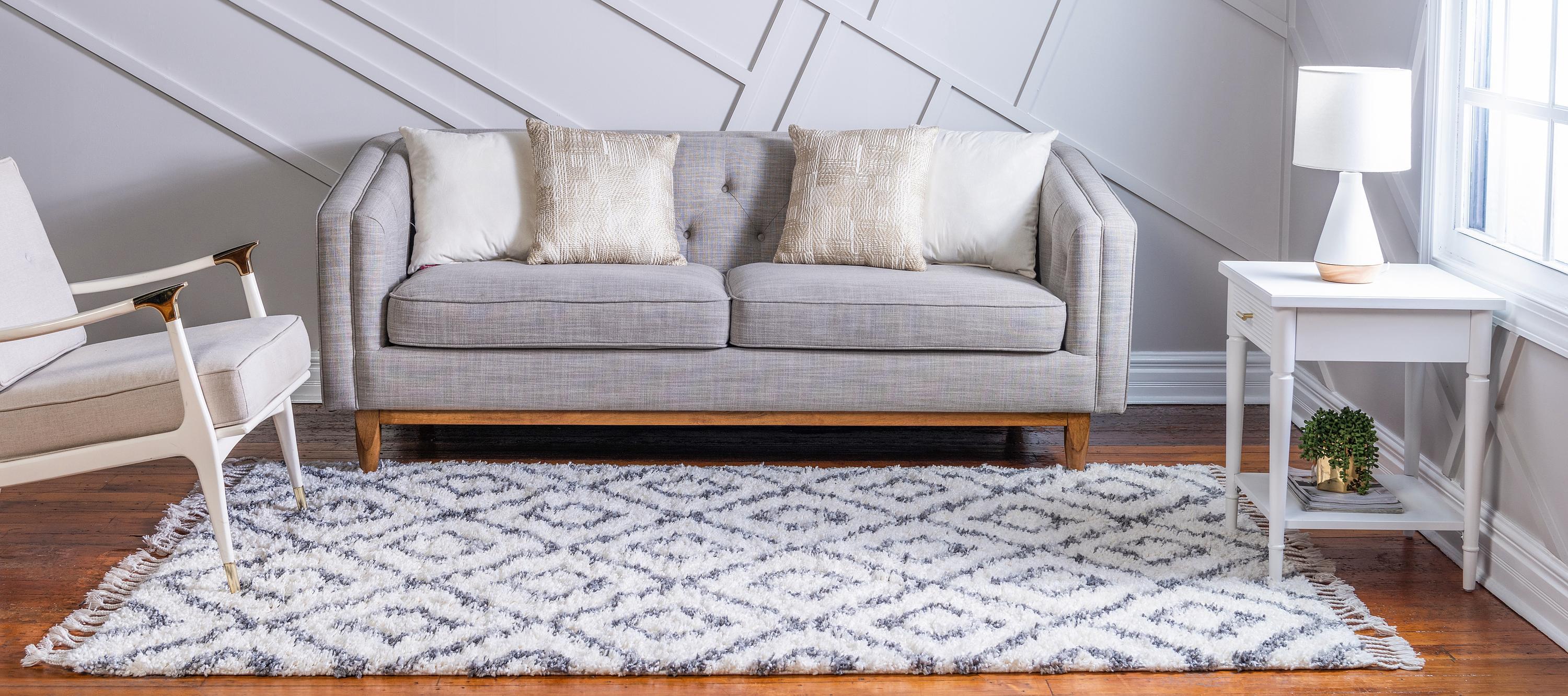 Roderick - Diamond Pattern Shaggy Rug