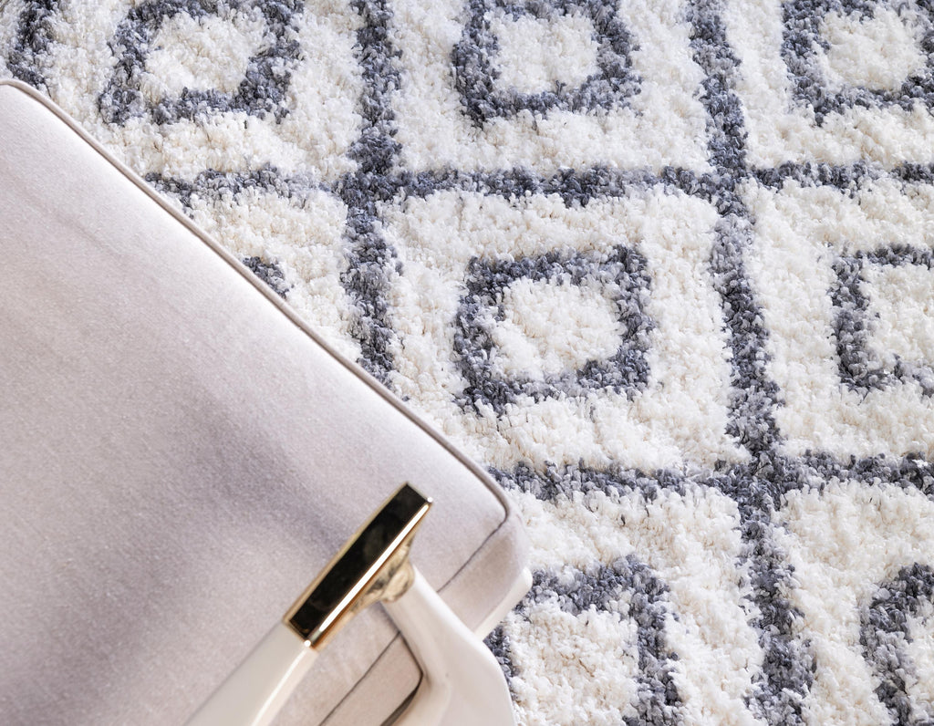 Roderick - Diamond Pattern Shaggy Rug