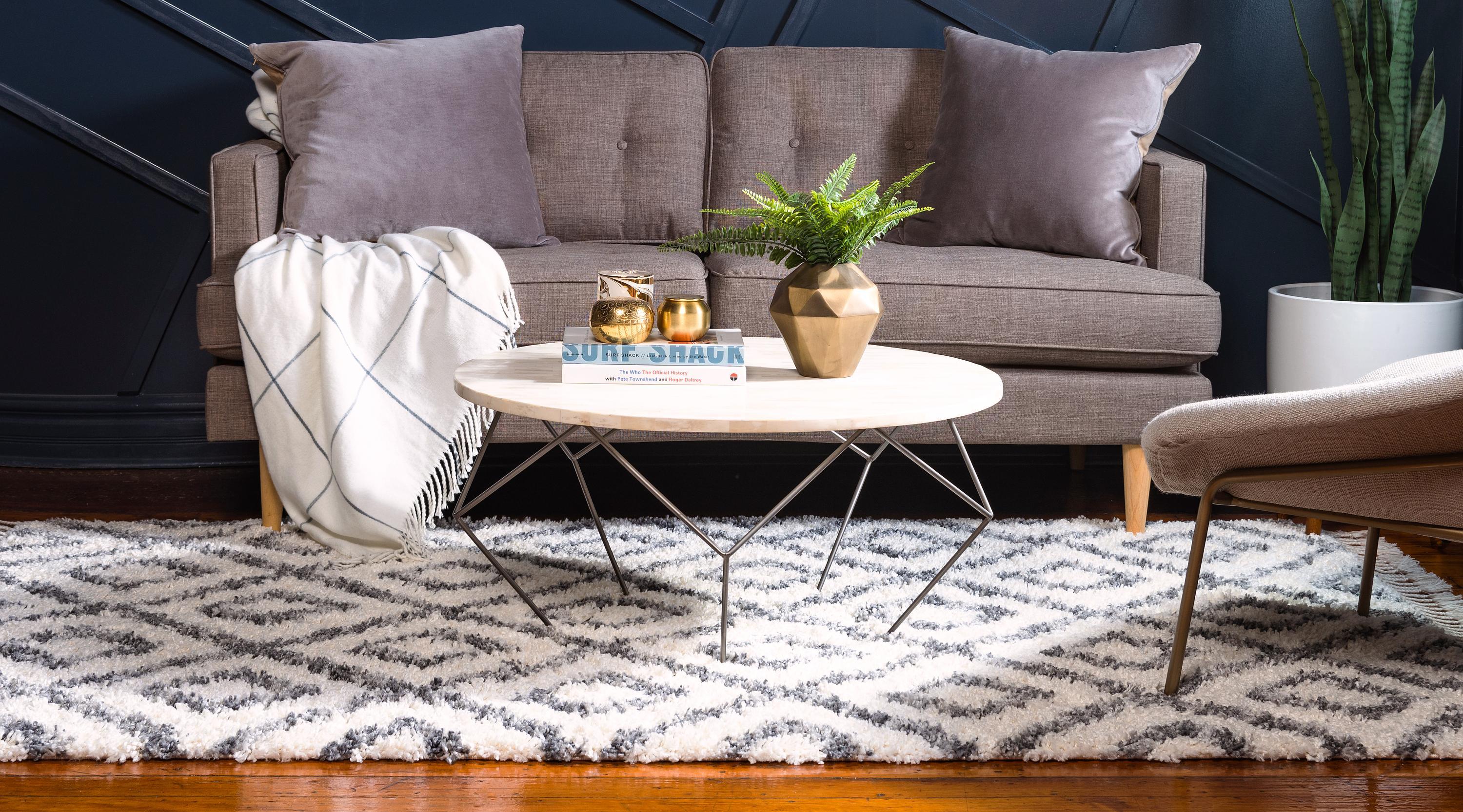 Roderick - Diamond Pattern Shaggy Rug