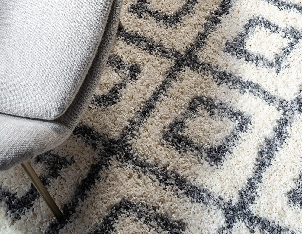 Roderick - Diamond Pattern Shaggy Rug