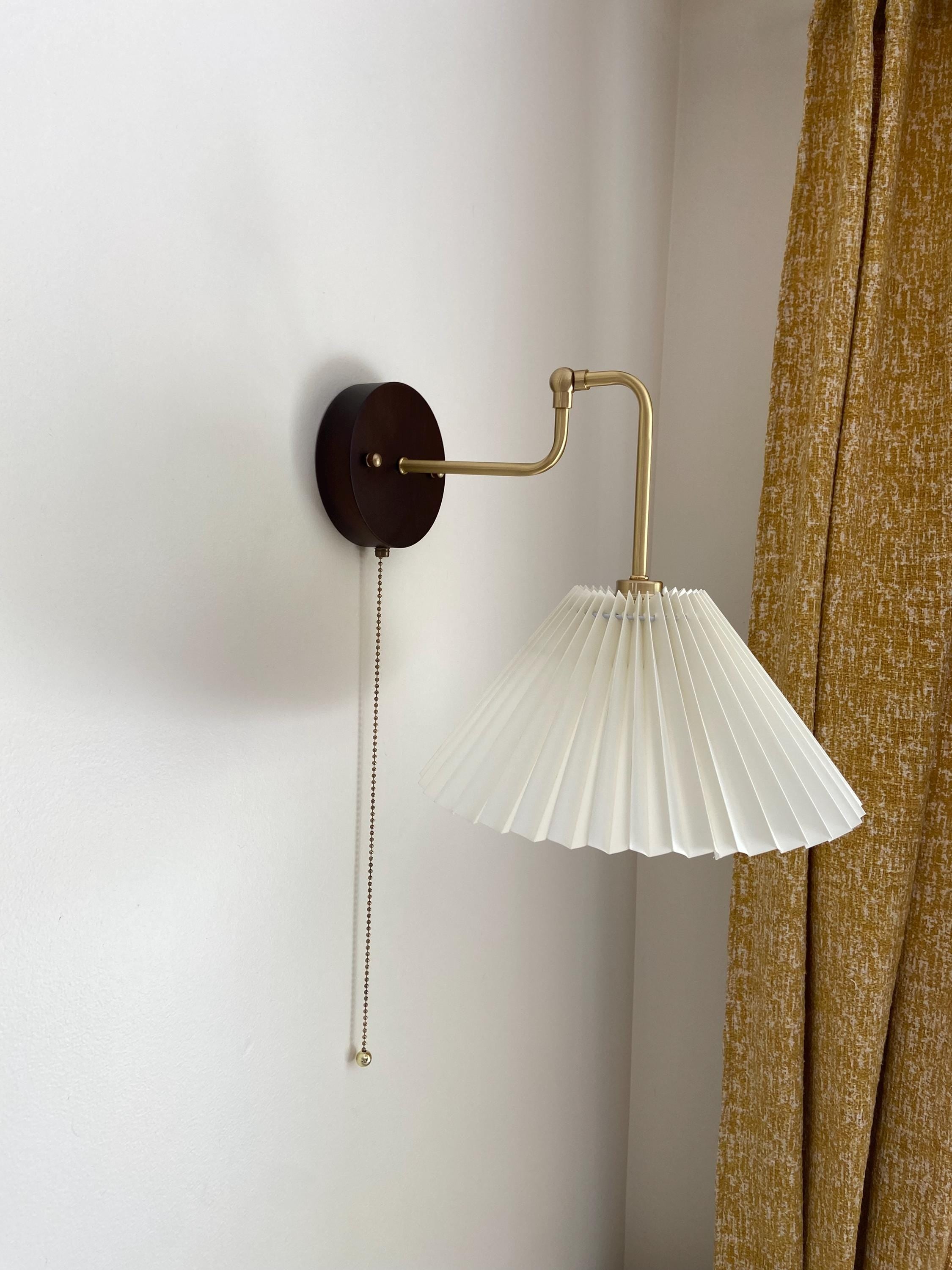 Brass Wall Sconce with Pleated Shade – Plug-In or Hardwired Pull Chain Light | Vintage-Inspired Modern Wall Lamp for Bedroom & Living Room